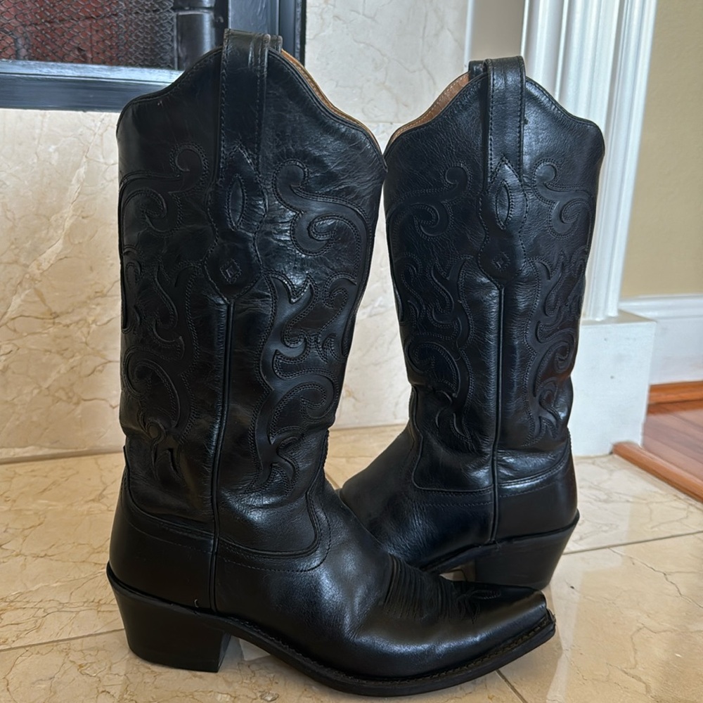 Old West Women's Classic Black Vineyard Snip Toe Cowboy Boot.  SIZE 6.5